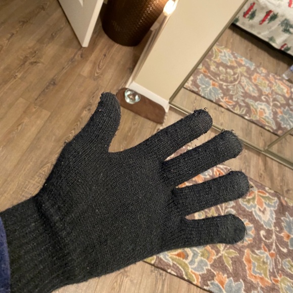 Men’s Heat Core Touchscreen Compatible Gloves (Two Pairs Included) - Picture 3 of 6